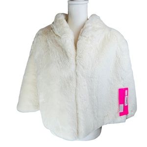 BETSEY JOHNSON White Faux Fur Cape Jacket Wrap New NWT 2X Wedding Bridal Formal